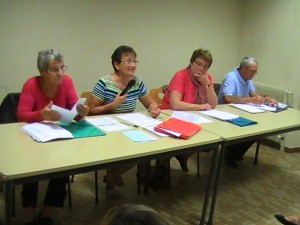 De gauche à droite: la Secrétaire, Françoise Sencébé, la Présidente Evelyne Jacquin,, la Trérière Marie-Claude Verguet, le Vérificateur des comptes Paul Heinis.